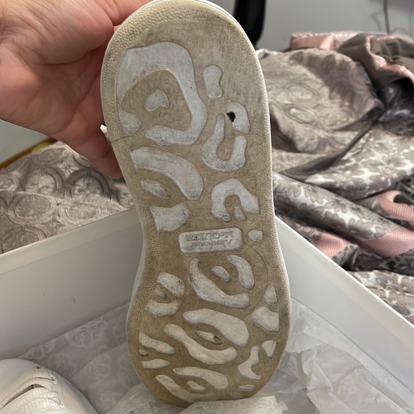 Alexander McQueen Oversized Sneaker - Picture 4 of 4